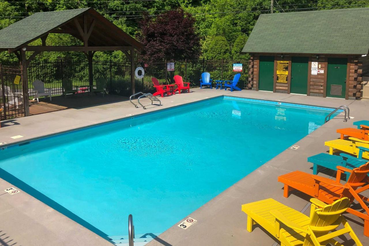 Inviting Sevierville Cabin With Deck And Hot Tub! מראה חיצוני תמונה