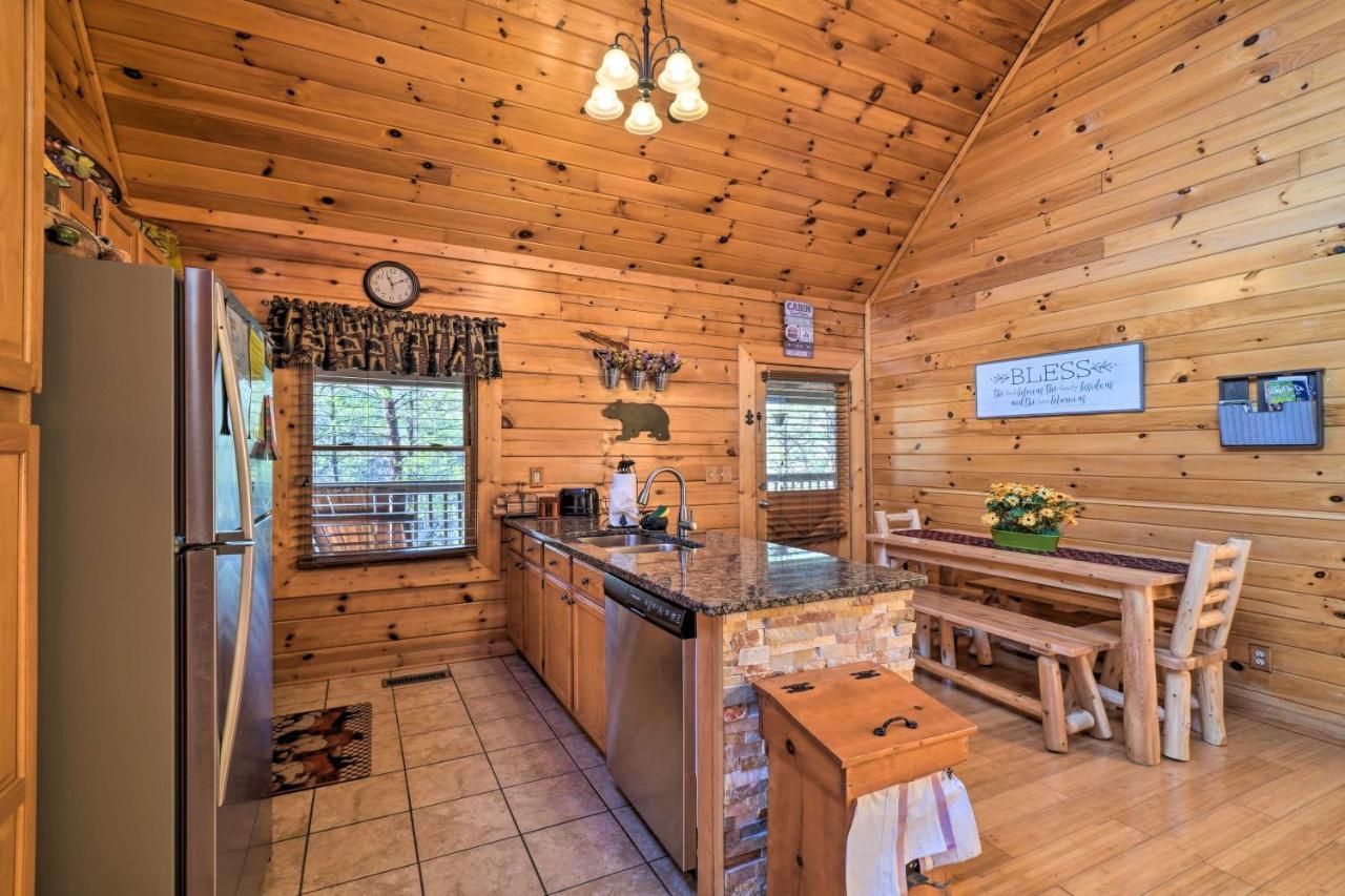 Inviting Sevierville Cabin With Deck And Hot Tub! מראה חיצוני תמונה