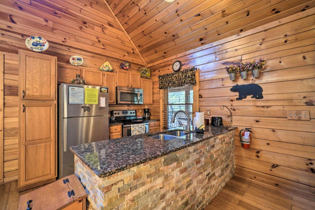Inviting Sevierville Cabin With Deck And Hot Tub! מראה חיצוני תמונה