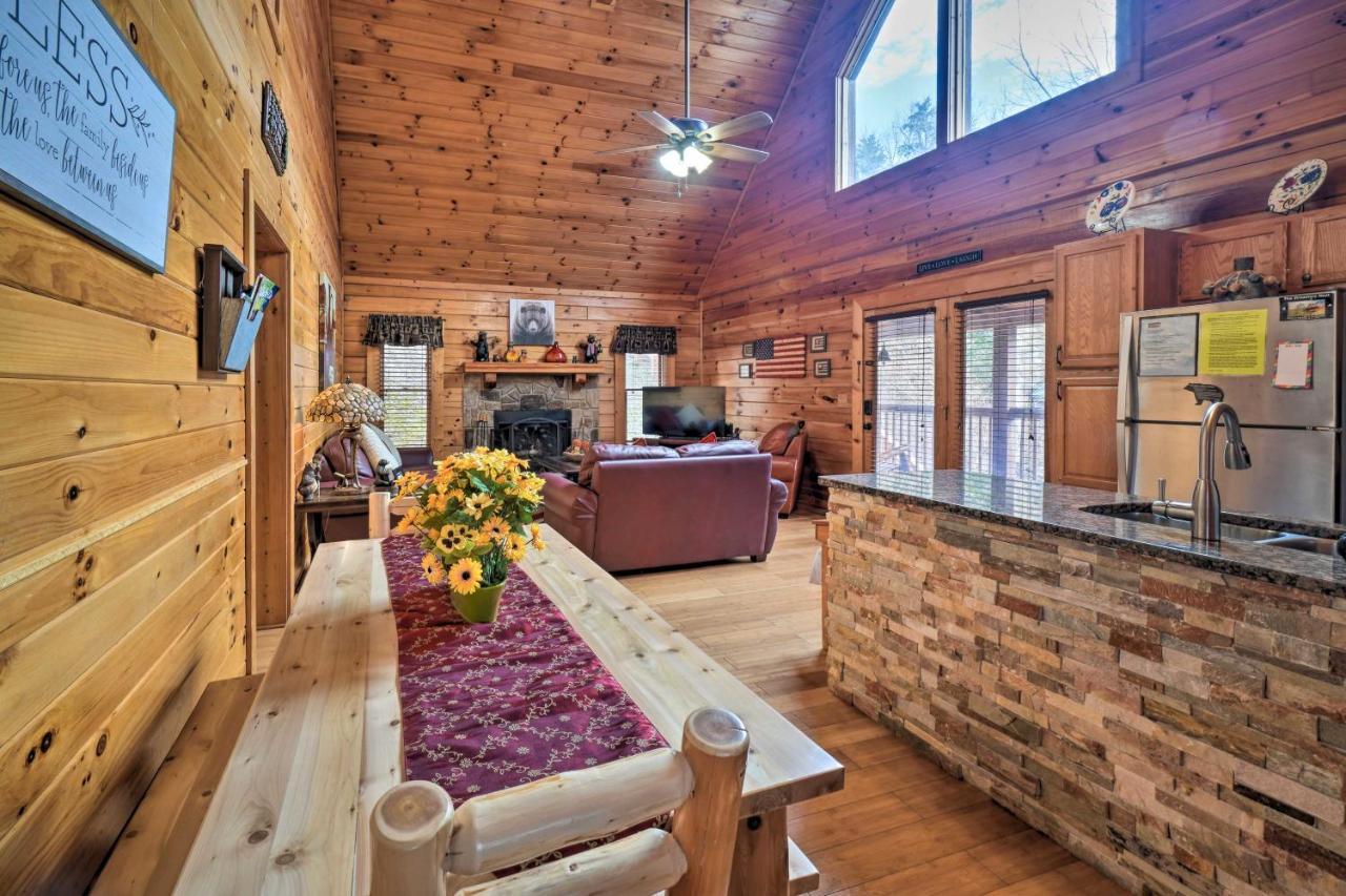 Inviting Sevierville Cabin With Deck And Hot Tub! מראה חיצוני תמונה